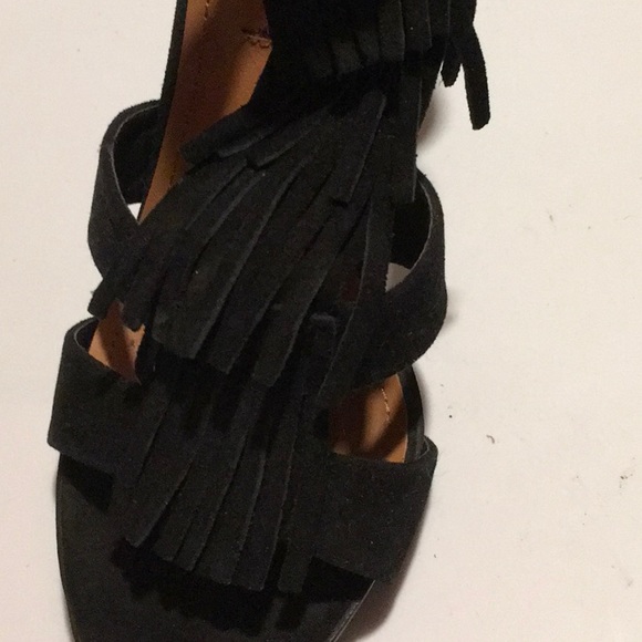 Heels - Picture 5 of 5